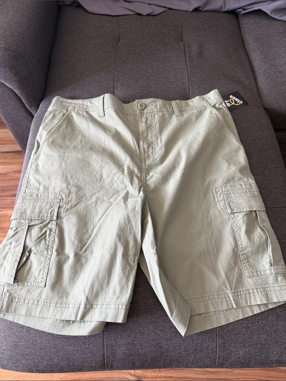 art class Men’s Cargo Shorts in Light Olive Green